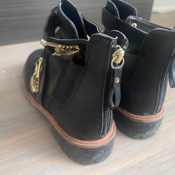 Black booties - Picture 2 of 4